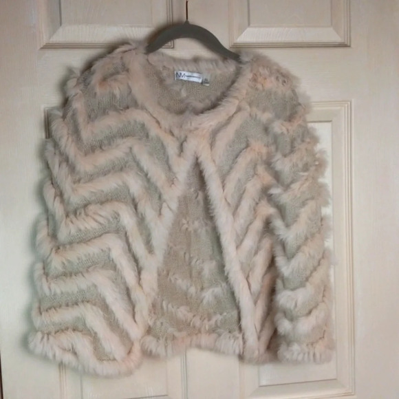 Neiman Marcus VINTAGE Knitted Natural Rabbit Fur Cape Notch Collar Open Front … - Picture 1 of 11